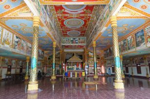 Loop-in-Laos-Tag-2-Tempel-in-Lak-Xao-2