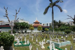 Tagestour-Malakka-Malaysia-Moschee-und-Friedhof-1
