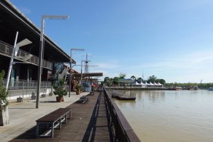 Tagestour-Malakka-Malaysia-Promenade-Fluss