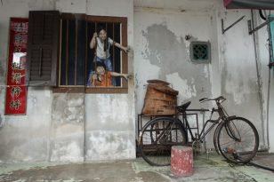Georgetown-Penang-Malaysia-Street-Art-7