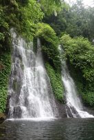 Tour-Mount-Ijen-Air-Terjun-Kethegan-Waterfall-2