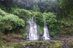 Tour-Mount-Ijen-Air-Terjun-Kethegan-Waterfall-3