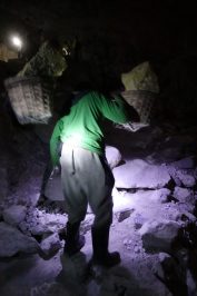 Bergarbeiter-Tour-Mount-Ijen-3